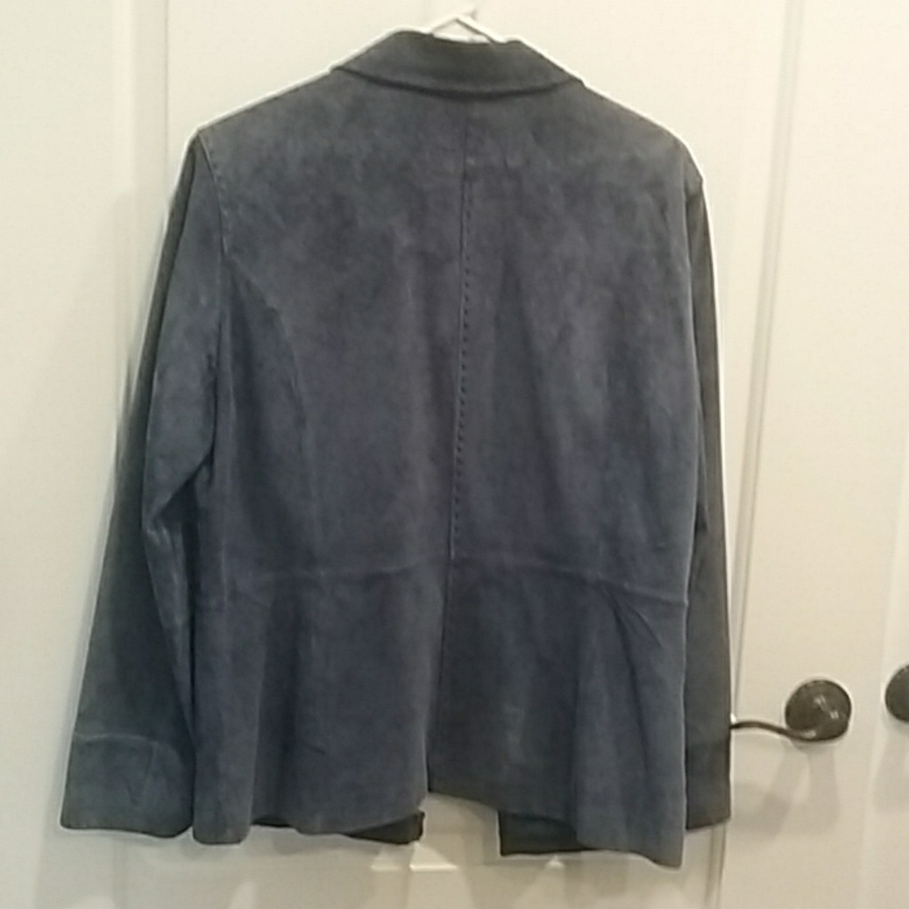 Jacket - Picture 3 of 4